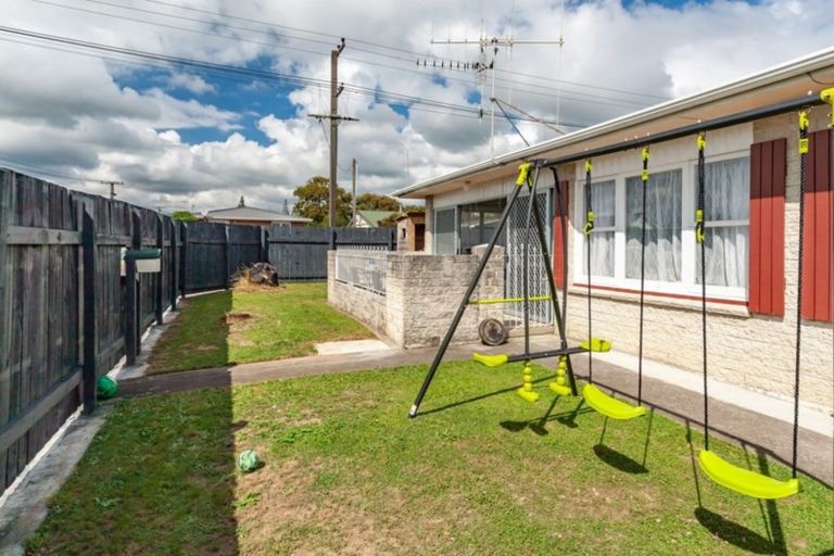 Photo of property in 1 Worcester Street, Levin, 5510