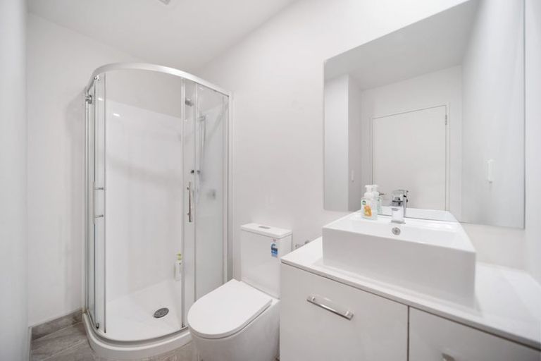 Photo of property in 6 Nga Waka Place, Mangere, Auckland, 2022