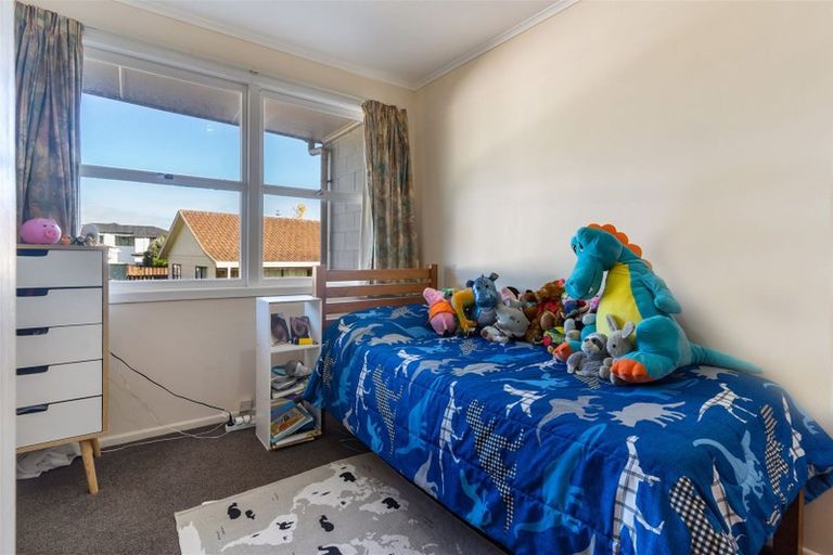 Photo of property in 2/14 South Street, Papakura, 2110