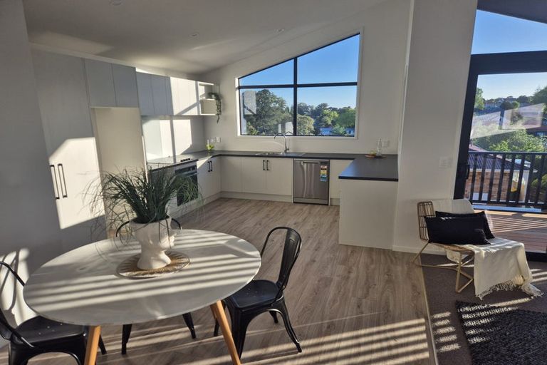 Photo of property in 4/3 Huia Avenue, Forest Lake, Hamilton, 3200