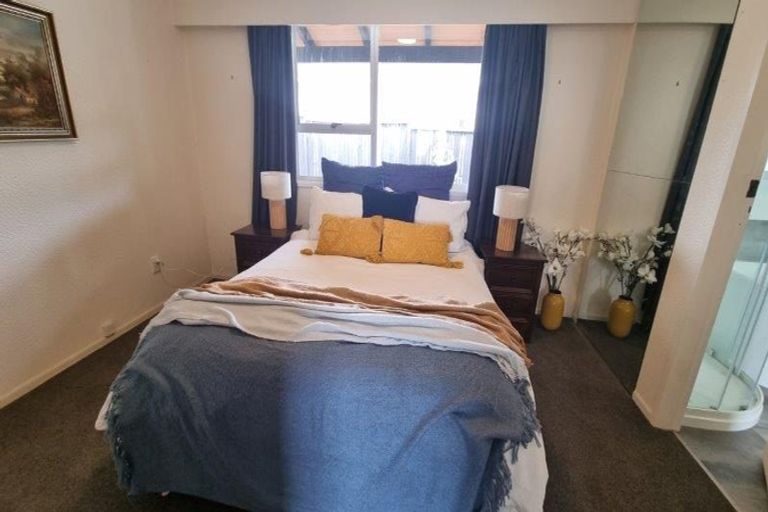 Photo of property in 31 Cranwell Street, Churton Park, Wellington, 6037