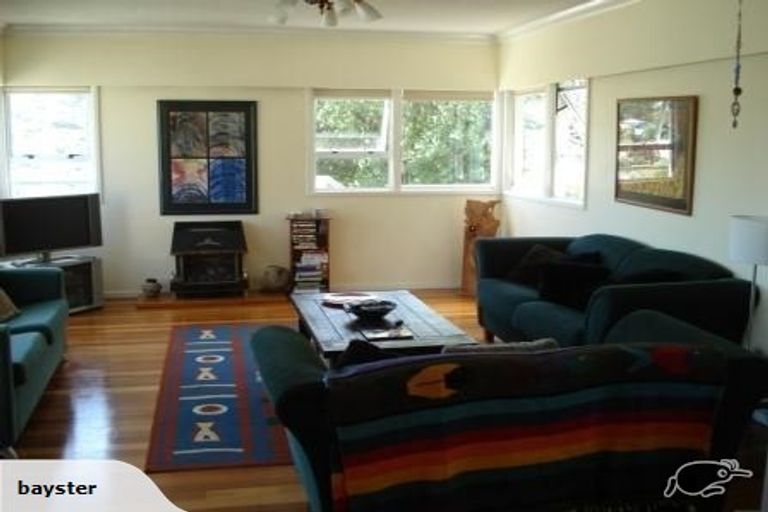 Photo of property in 28 Melbourne Road, Island Bay, Wellington, 6023