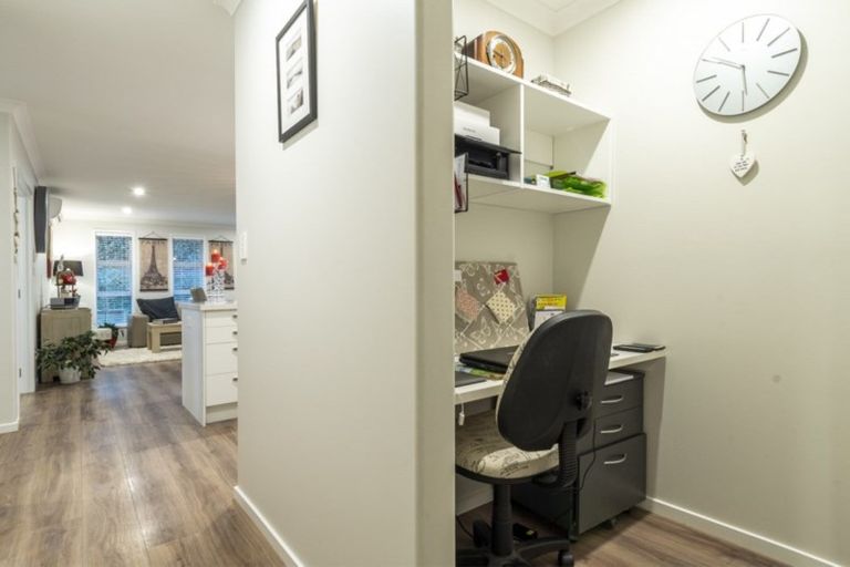 Photo of property in 1 Gumtree Lane, Omokoroa, 3114