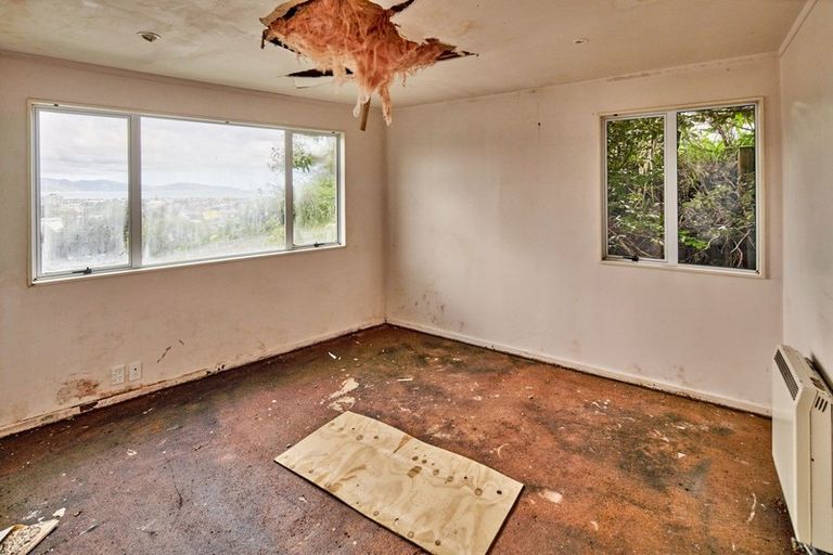 Photo of property in 20 Magnolia Grove, Maungaraki, Lower Hutt, 5010