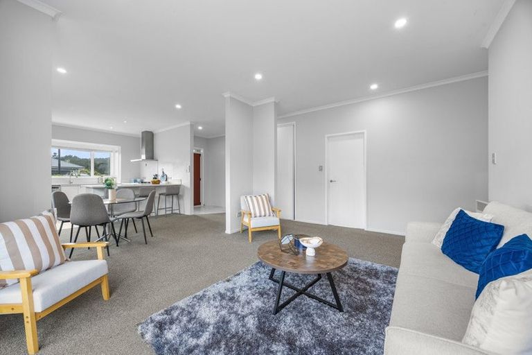 Photo of property in 5 Malbec Place, Huapai, Kumeu, 0810
