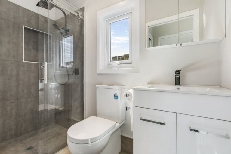 Photo of property in 2/73 Russell Road, Manurewa, Auckland, 2102