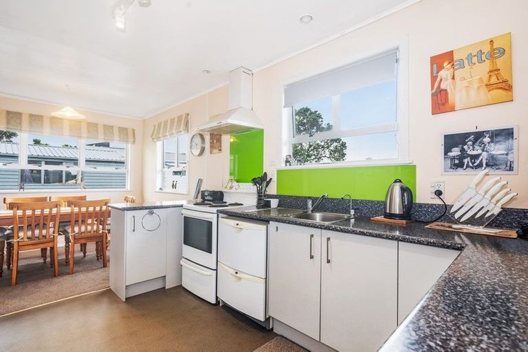 Photo of property in 2a Montgomery Avenue, Onerahi, Whangarei, 0110