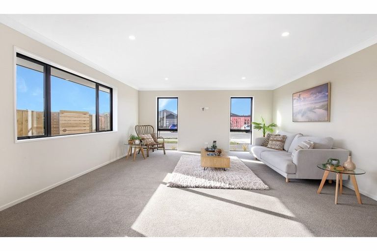 Photo of property in 22 Nathaniel Archer Street, Woodend, 7610