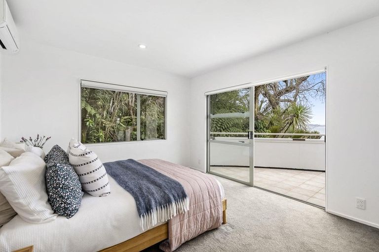 Photo of property in 38 Takahe Road, Titirangi, Auckland, 0604