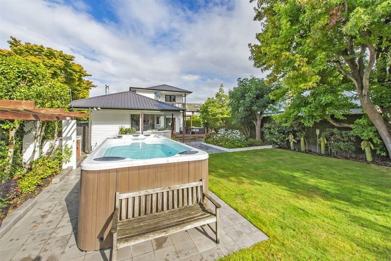 Photo of property in 36 Jacksons Road, Lyttelton, 8082