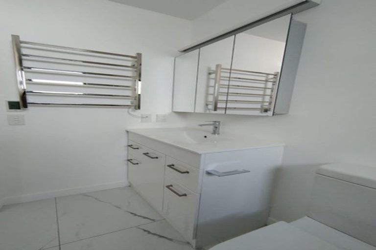 Photo of property in 3/447 Hibiscus Coast Highway, Orewa, 0931