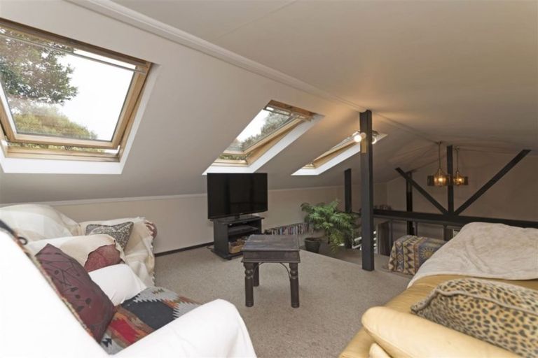 Photo of property in 214 Motutara Road, Muriwai, Waimauku, 0881