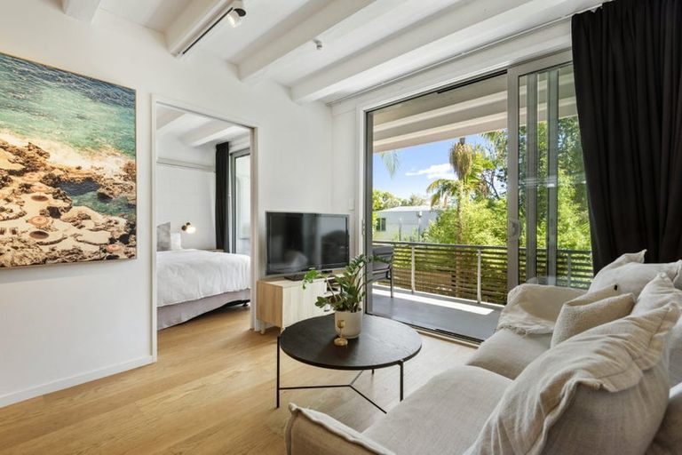 Photo of property in 14/73 Princes Street, Northcote Point, Auckland, 0627