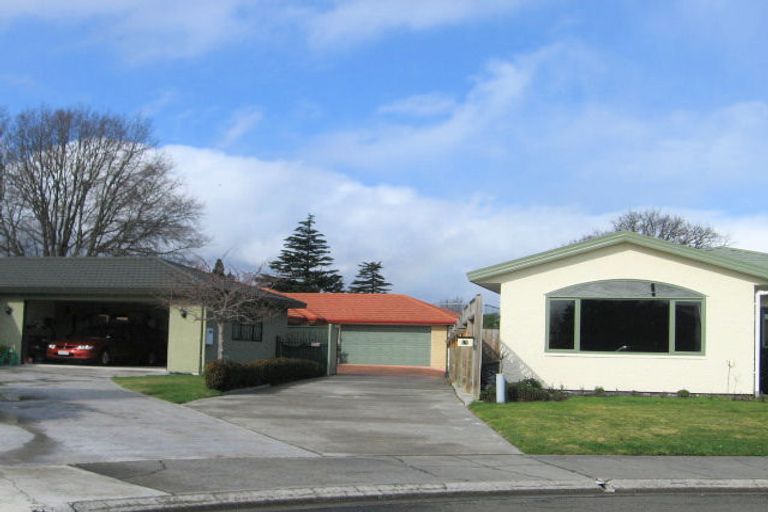 Photo of property in 17 Amanda Place, Mayfair, Hastings, 4122