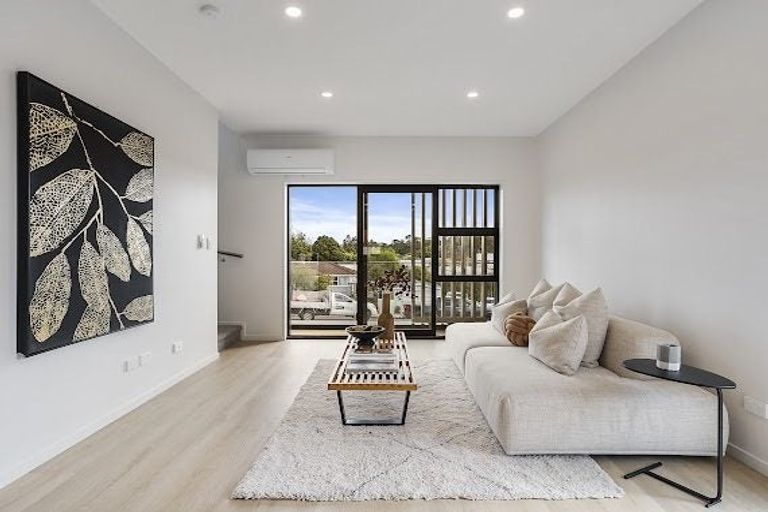 Photo of property in 1/191 Rathgar Road, Henderson, Auckland, 0610