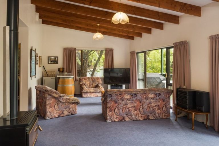 Photo of property in 2932 Kenepuru Road, Portage, Picton, 7282