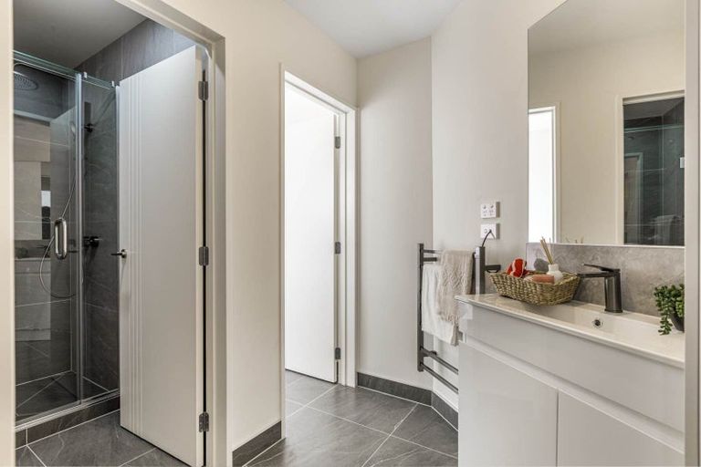 Photo of property in 1a Bellville Drive, Clendon Park, Auckland, 2103