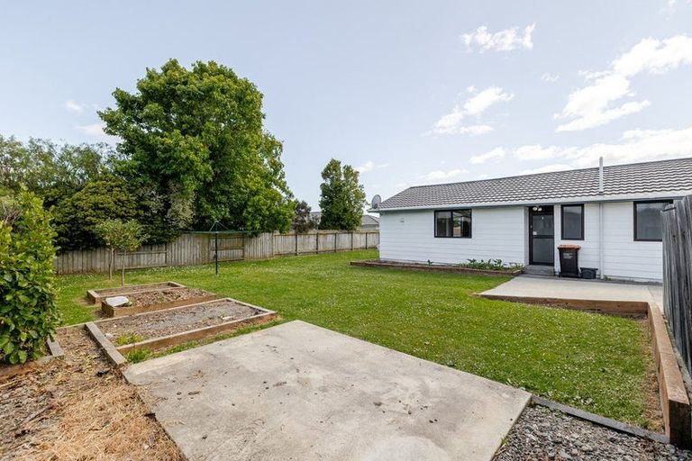 Photo of property in 30 Peppertree Glade, Kelvin Grove, Palmerston North, 4414