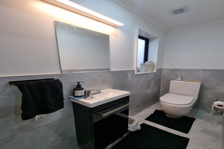 Photo of property in 47 Buckingham Crescent, Papatoetoe, Auckland, 2025