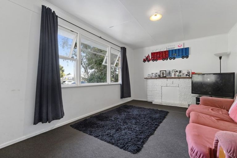 Photo of property in 7 Sunnyside Road, Nawton, Hamilton, 3200