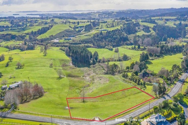 Photo of property in 118 Trig Road, South Head, Helensville, 0874