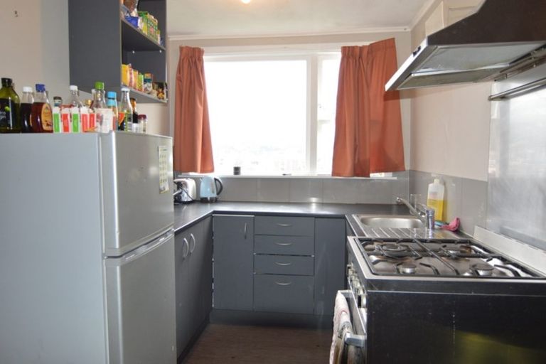 Photo of property in 5/28-28b Austin Street, Mount Victoria, Wellington, 6011