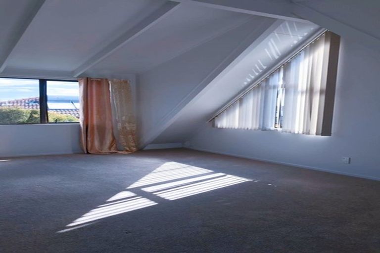 Photo of property in 12 Greville Road, Pinehill, Auckland, 0632