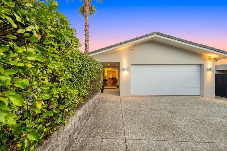 Photo of property in 11 Holly Way, Sunnyhills, Auckland, 2010