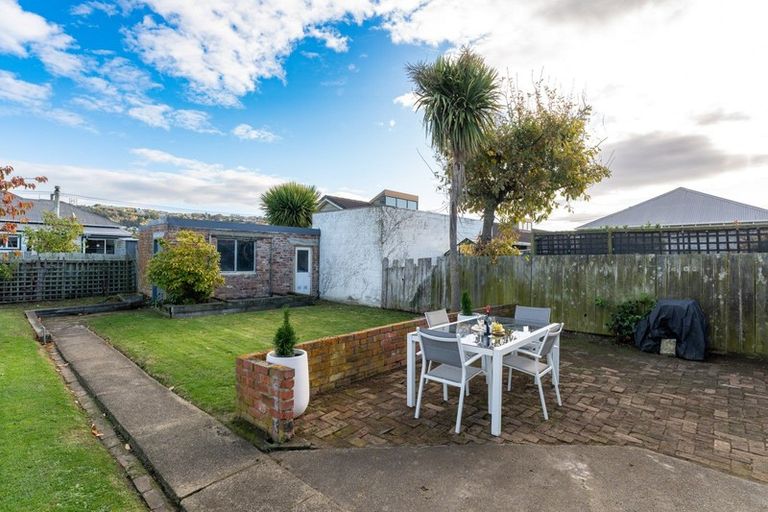 Photo of property in 6 Alma Street, Saint Kilda, Dunedin, 9012