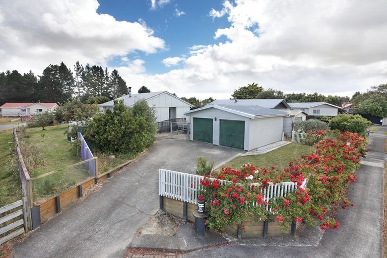 Photo of property in 22 Barton Street, Marton, 4710