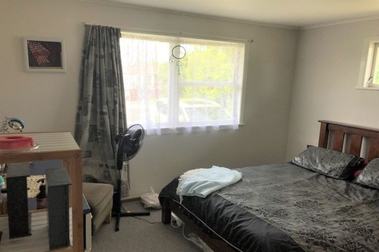 Photo of property in 19 Tairere Crescent, Rosehill, Papakura, 2113