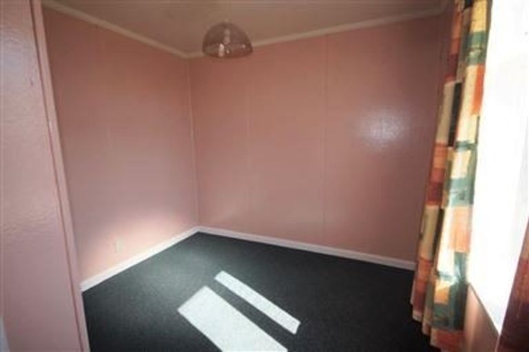 Photo of property in 17 Montrose Avenue, Culverden, 7392
