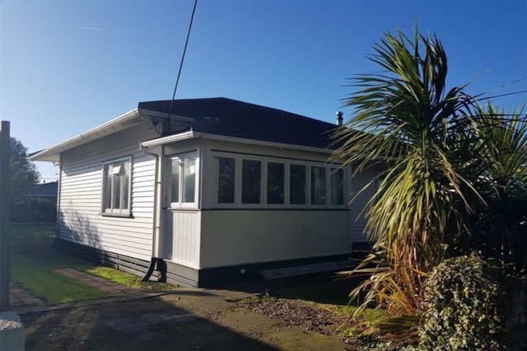 Photo of property in 35 Richmond Street, Fitzroy, New Plymouth, 4312