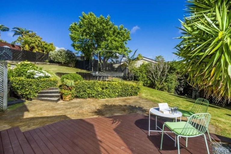 Photo of property in 10 Bellbird Rise, Murrays Bay, Auckland, 0630
