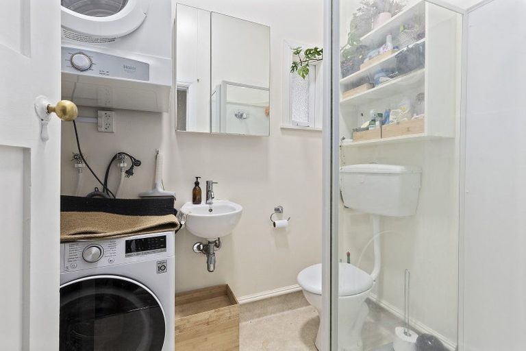 Photo of property in 2 Caprera Street, Melrose, Wellington, 6023