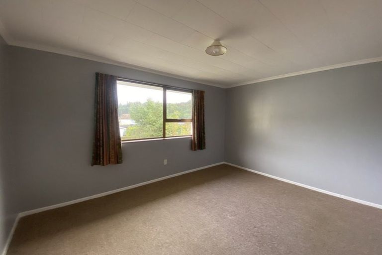 Photo of property in 74 Hampden Street, Picton, 7220