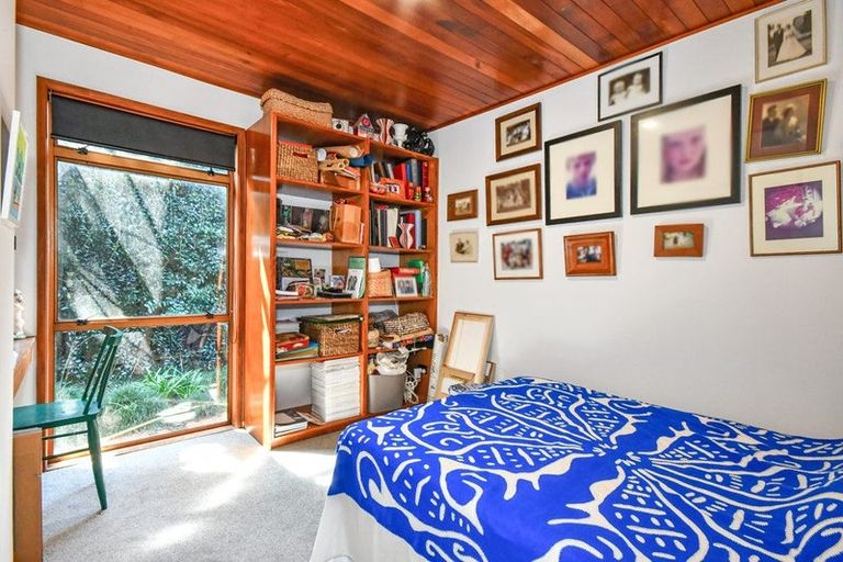 Photo of property in 30 Scenic Drive, Hillpark, Auckland, 2102