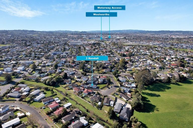 Photo of property in 3 Kendall Court, Wattle Downs, Auckland, 2103