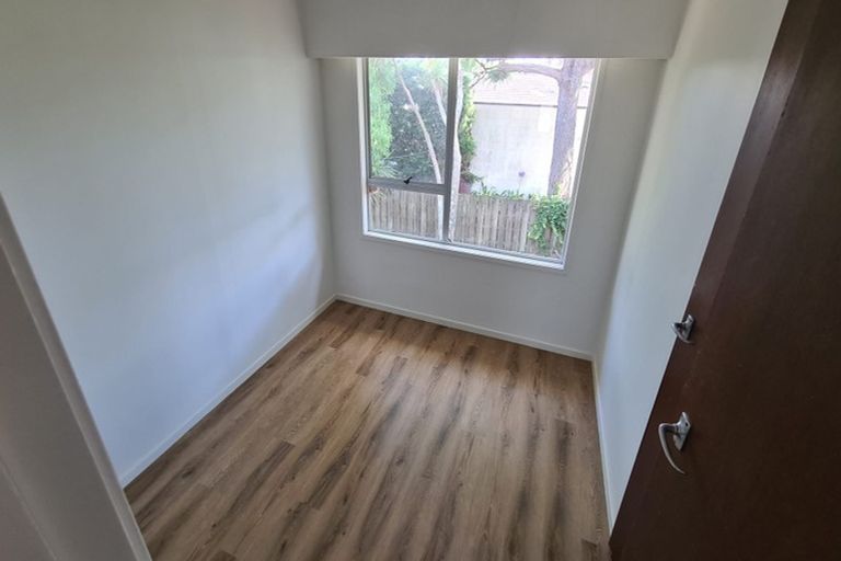 Photo of property in 28 Glynnbrooke Street, Te Atatu South, Auckland, 0610