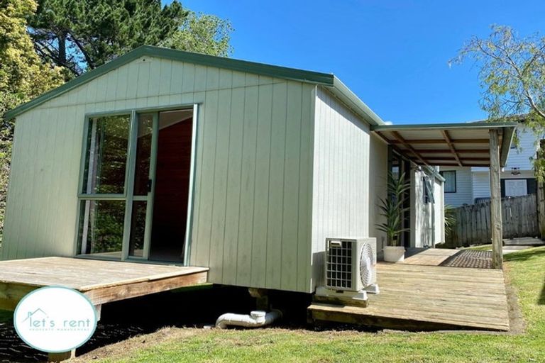 Photo of property in 30 Leaver Place, Weymouth, Auckland, 2103