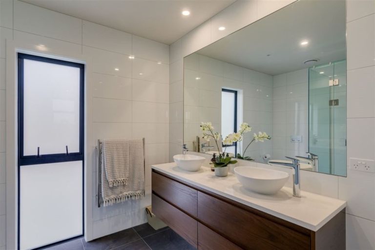 Photo of property in 161 Hackthorne Road, Cashmere, Christchurch, 8022