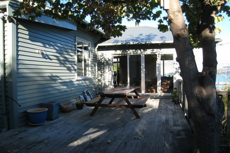 Photo of property in 5 Selwyn Road, Lyttelton, 8082