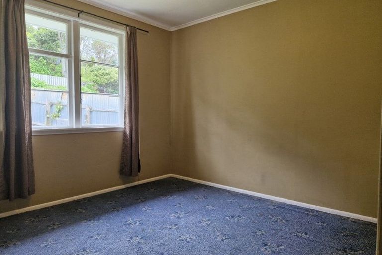 Photo of property in 27 Simons Street, Moturoa, New Plymouth, 4310