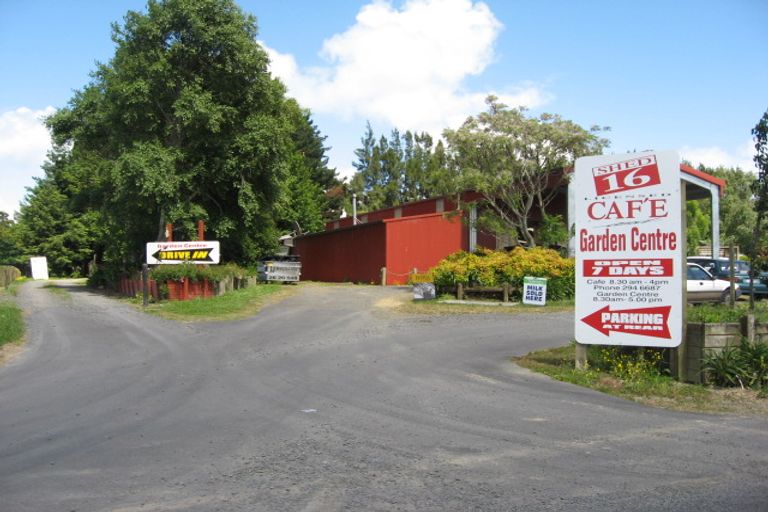 Photo of property in 16 Jesmond Road, Karaka, Papakura, 2578