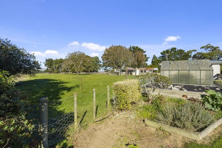 Photo of property in 22 Tiratu Road, Dannevirke, 4976