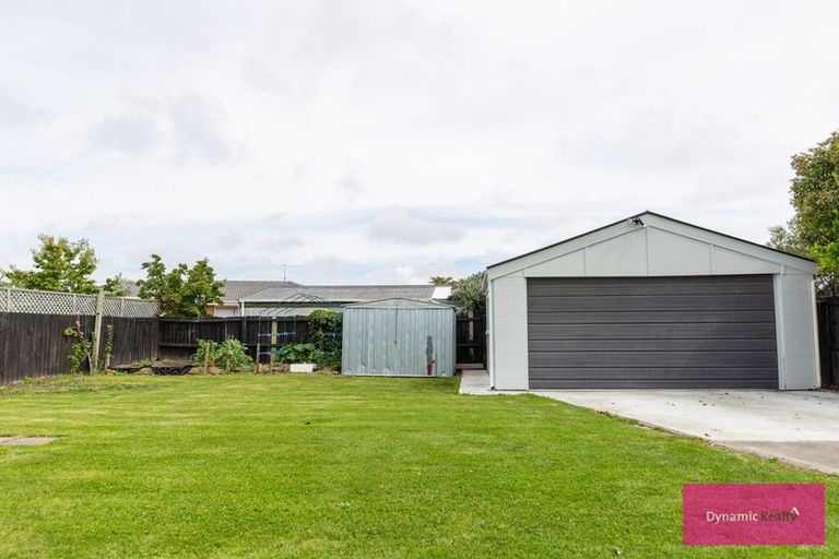 Photo of property in 15 Royal Park Drive, Parklands, Christchurch, 8083