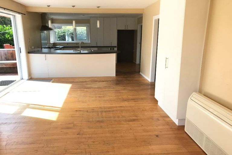 Photo of property in 38b Avonhead Road, Avonhead, Christchurch, 8042