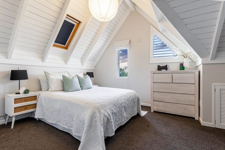 Photo of property in 12 Wairere Road, Torbay, Auckland, 0630