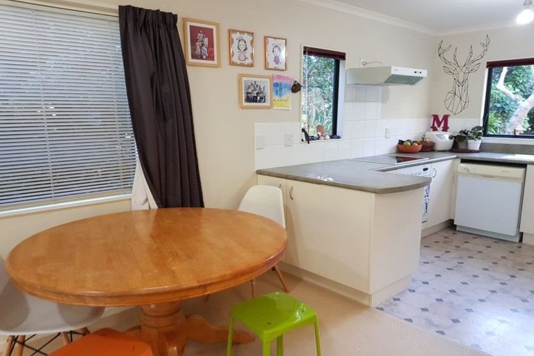 Photo of property in 13a View Road, Titahi Bay, Porirua, 5022