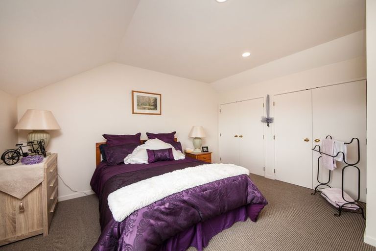 Photo of property in 7 The Oaks, Awapuni, Palmerston North, 4412